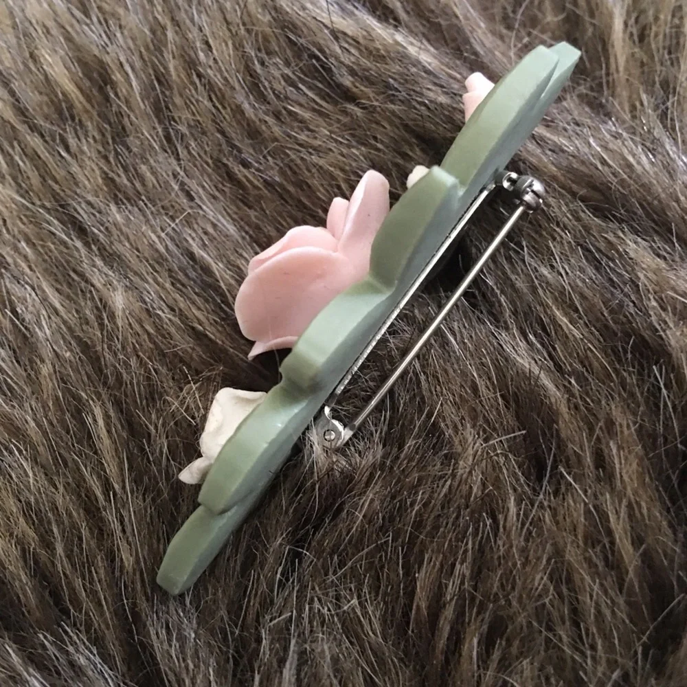 Vintage 80s ceramic rose brooch collar pin